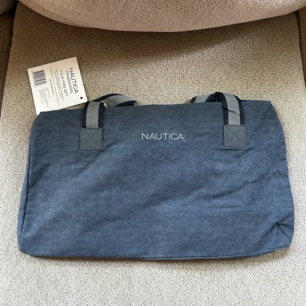 NWT Nautica Blue Duffle Bag medium Size Denim Chambray Travel Gym Mens